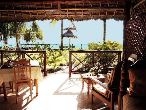 Blue Bay Beach Resort - Dining 